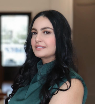 Ayda-Taghadosi-Kiani-Realty